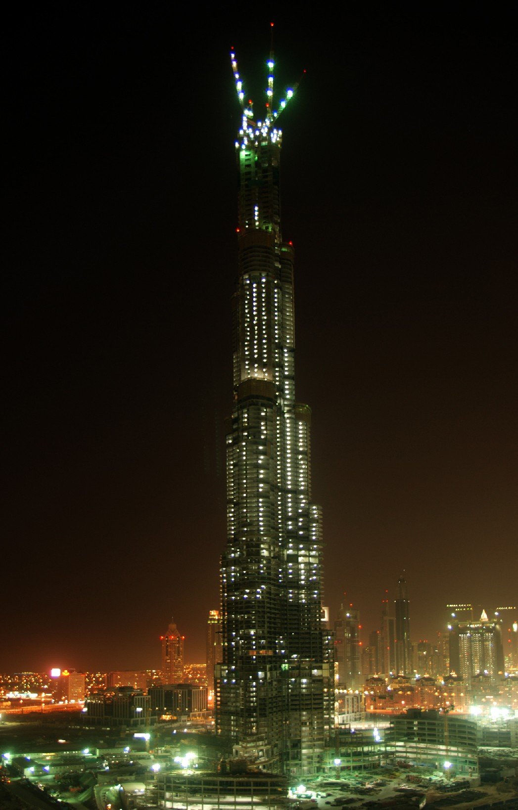 burj tallest building in the world night 1047 x 1638