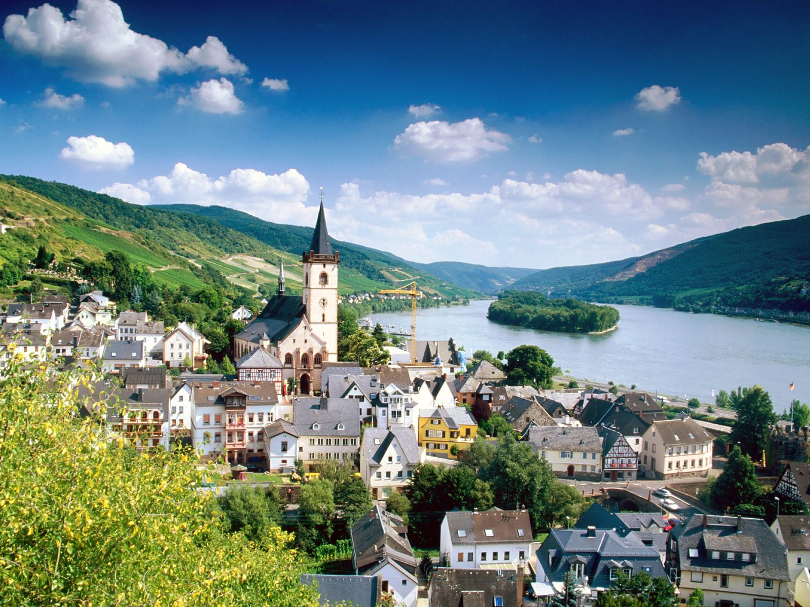 Lorch Village Hesse Rhine River 1600 x 1200