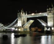 Tower Bridge 960x800