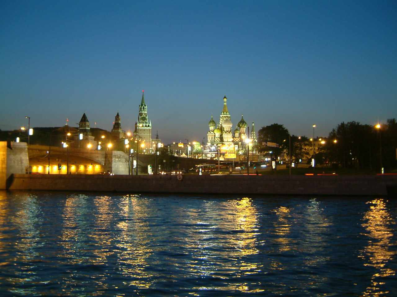 moscow night river 1280 x 960