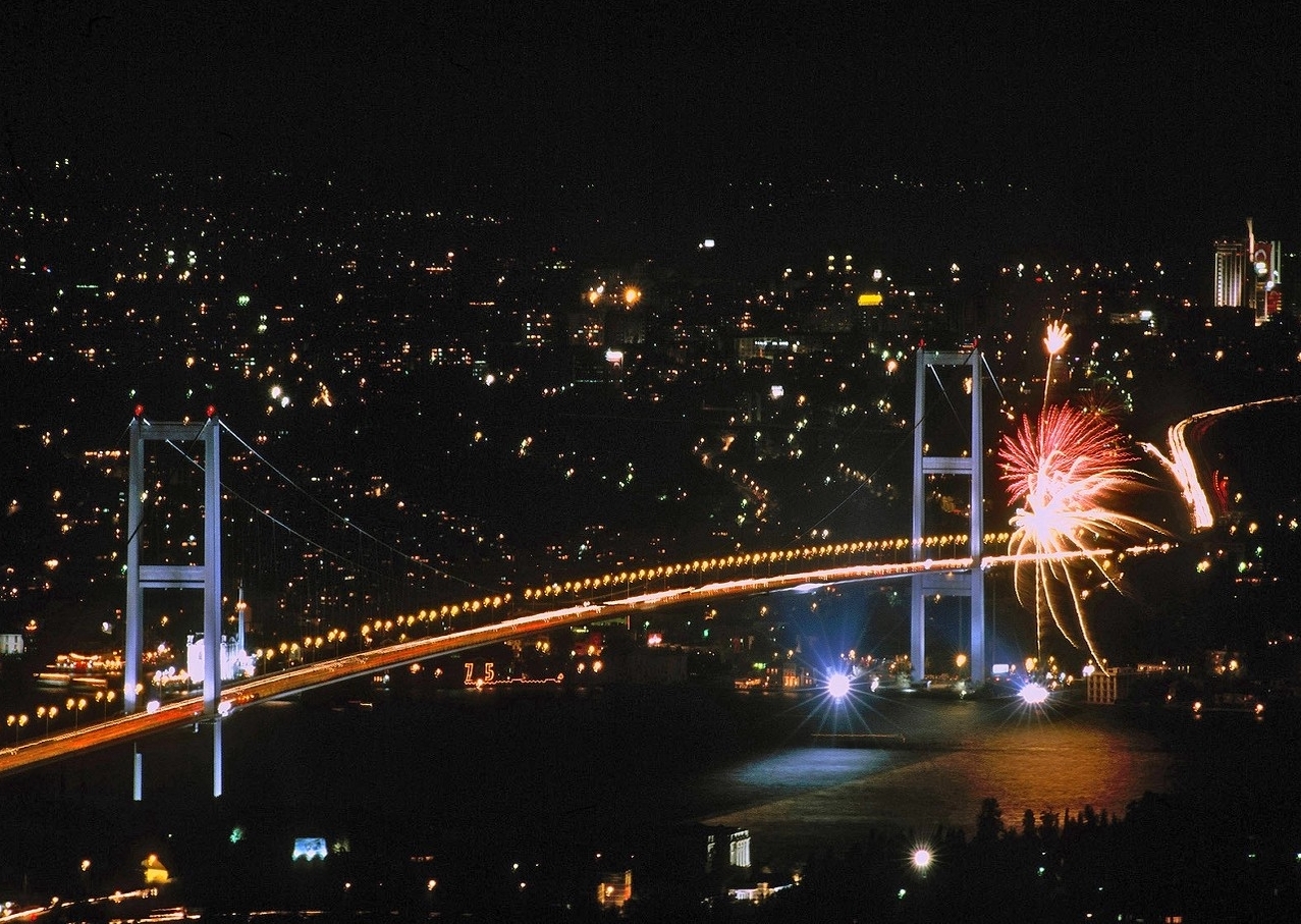 istanbul bogaz koprusu gece