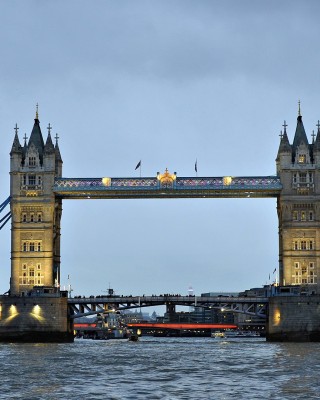 London bridge 320x400