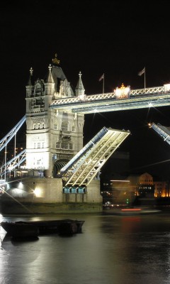 Tower Bridge 240x400