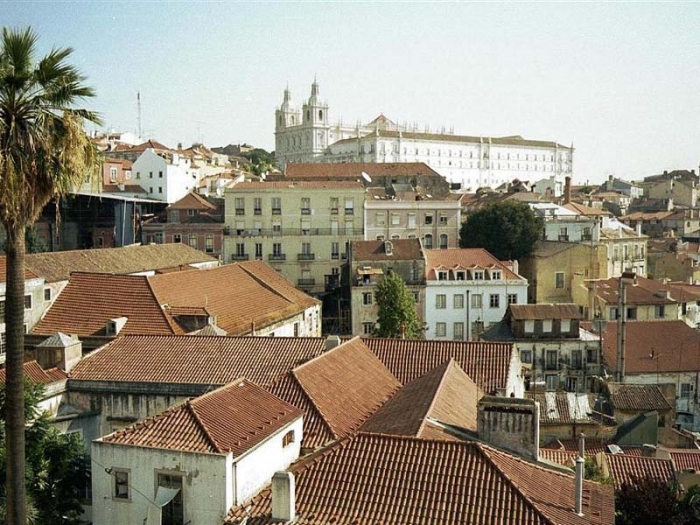 lisbon portugal 700 x 525