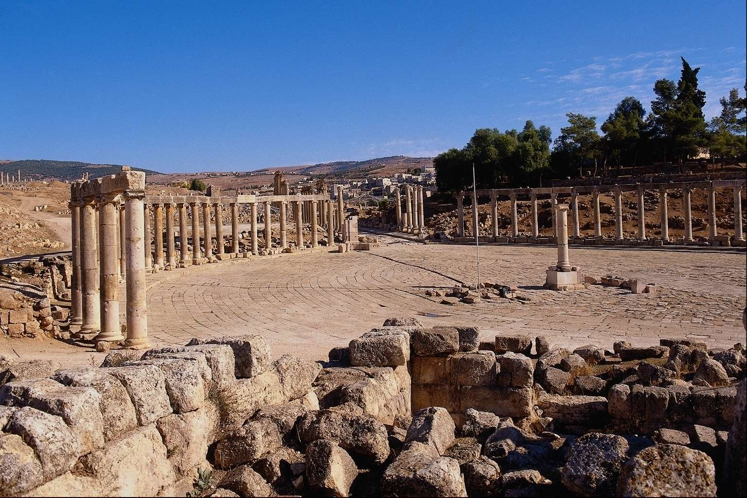 Historic Ruins desktop 1536 x 1024