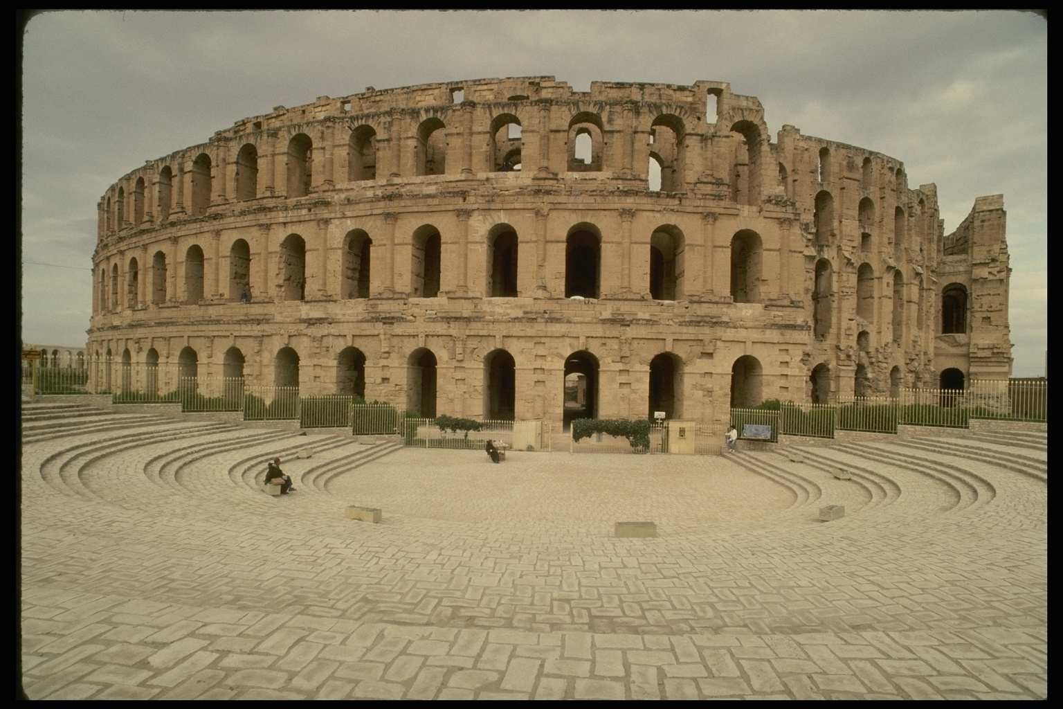 Historic Ruins hot 1536 x 1024