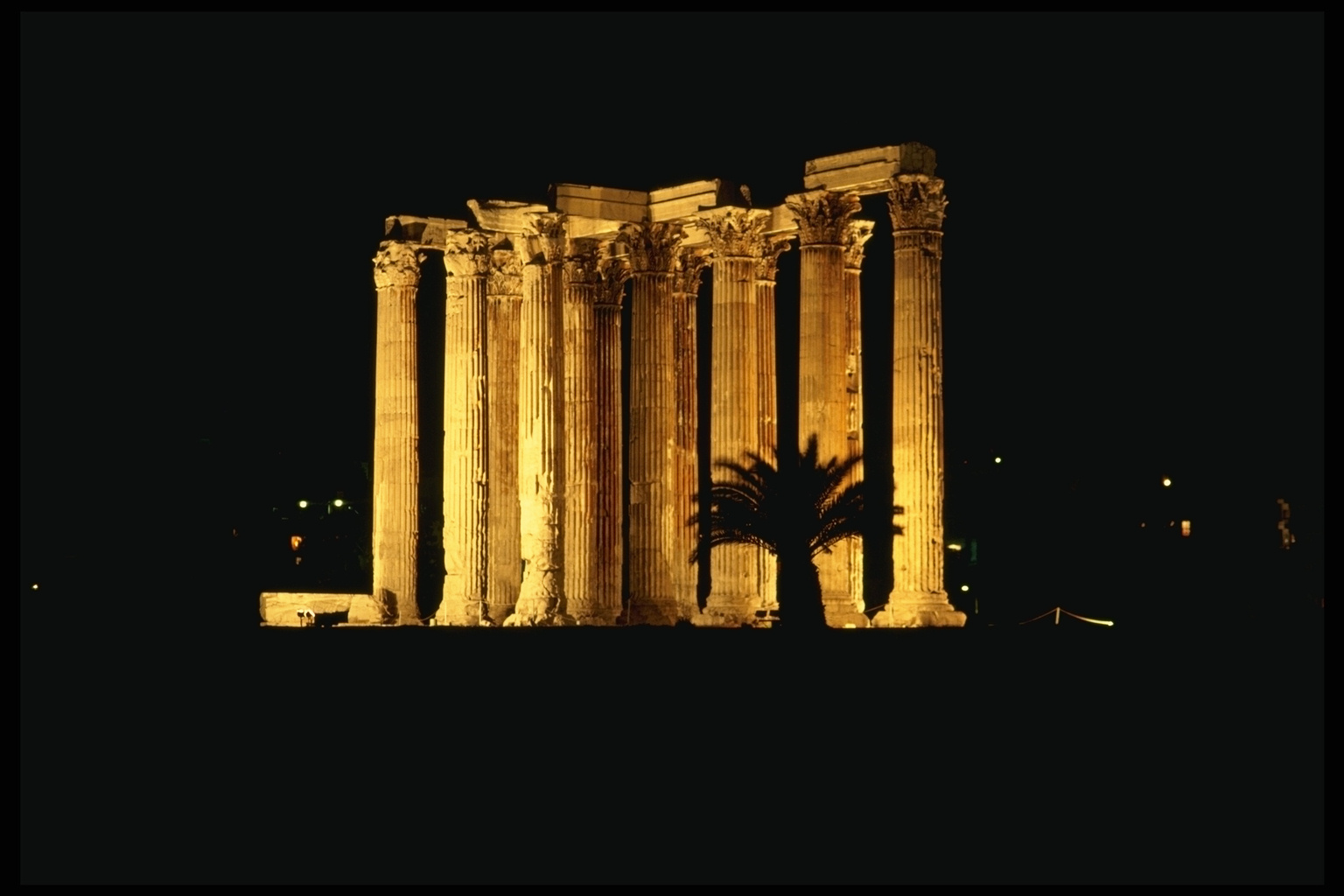 Historic Ruins night 1536 x 1024