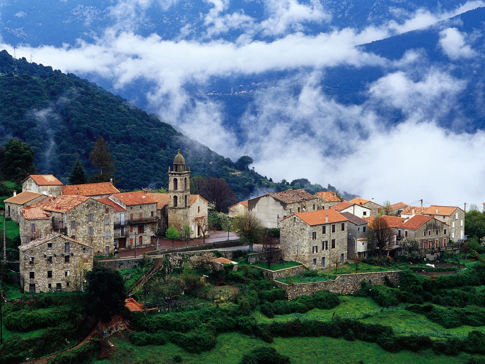 Village in Alta Roca Region Corsica 1600 x 1200