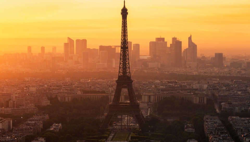 Paris morning 960x544