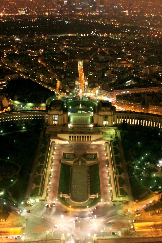 Paris night view 640x960