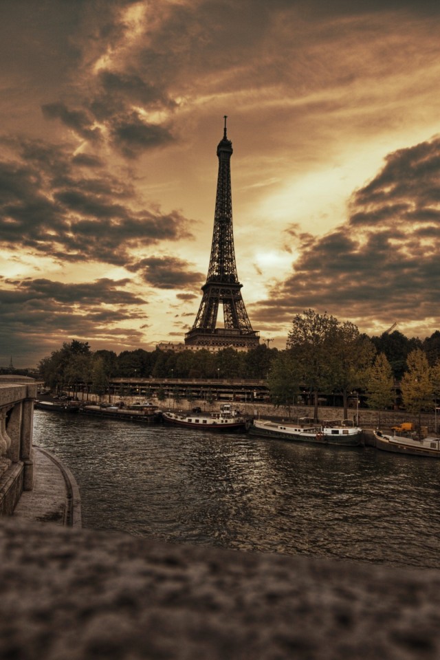 Seine Rivere 640x960