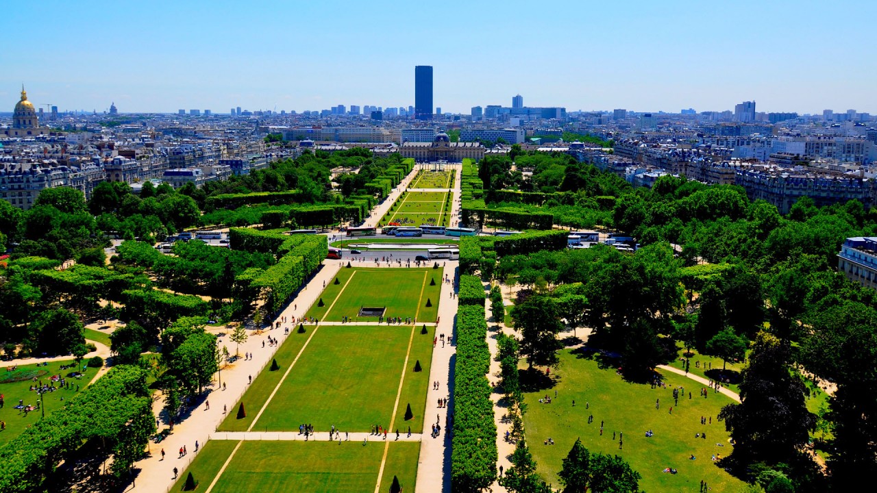 The Champ de Mars Park 1280x720