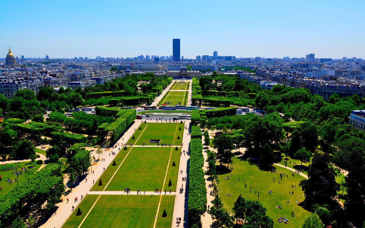 The Champ de Mars Park 1280x800