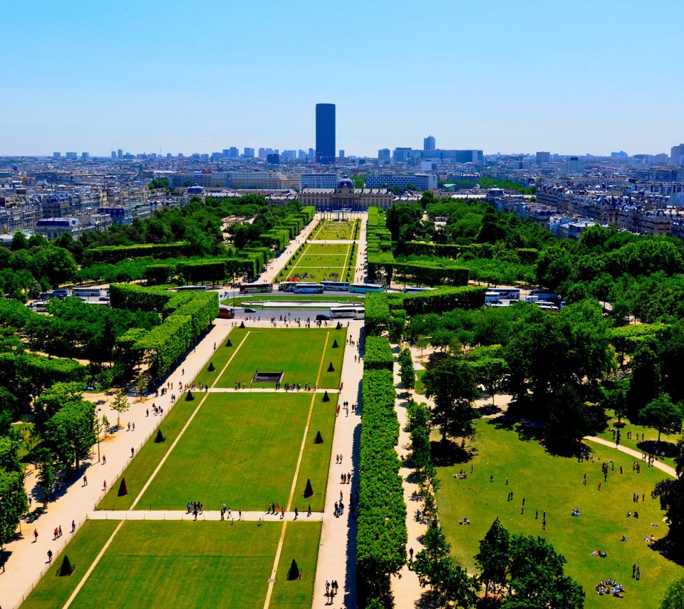 The Champ de Mars Park 960x854