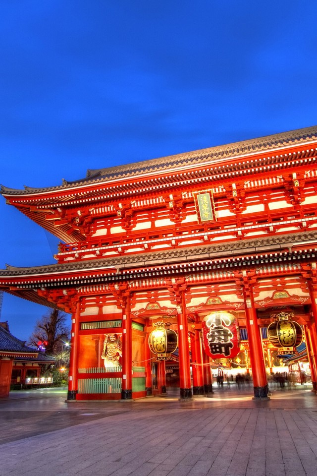Tokyo temple 640x960