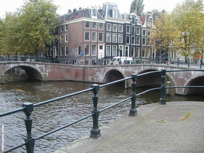 Amsterdam city center 700 x 525