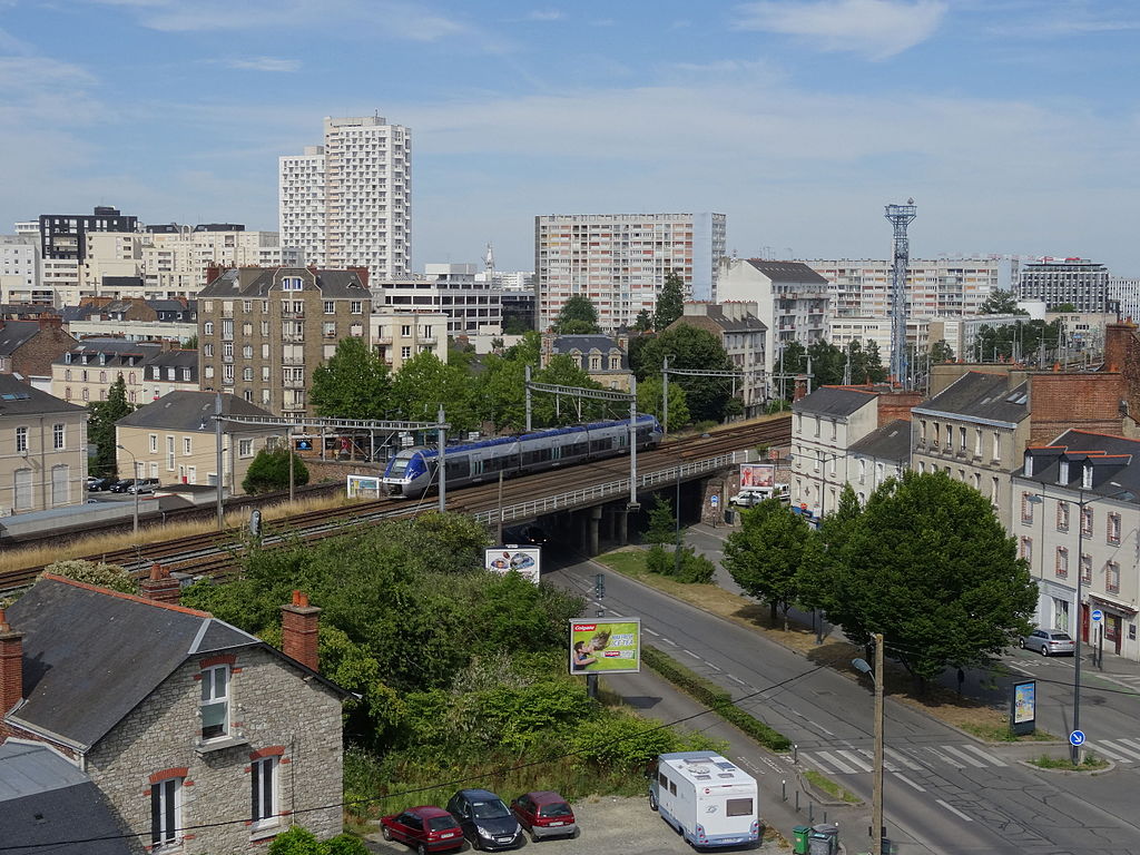 1024px-Pont de Nantes Rennes