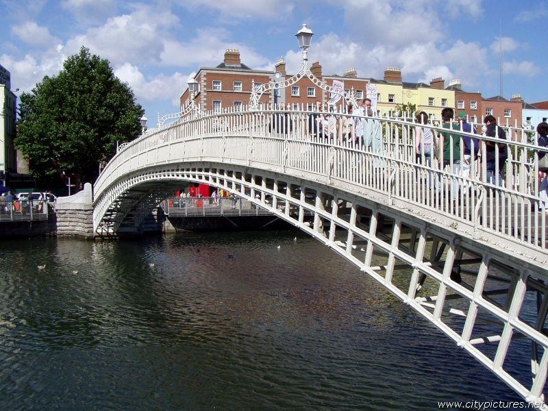 Dublin bridge 800 x 600