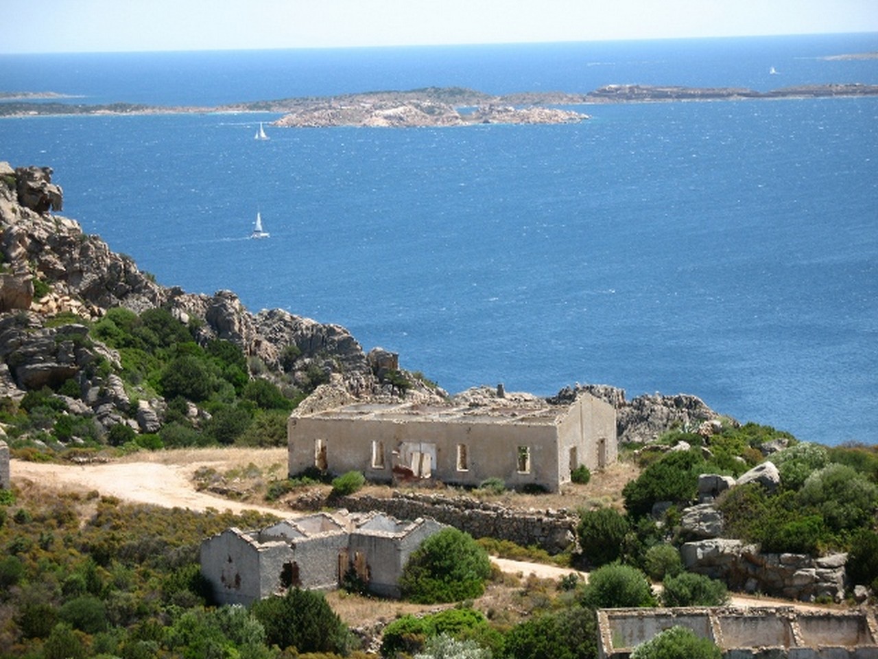 Sardinia windsurfing 1280 x 960