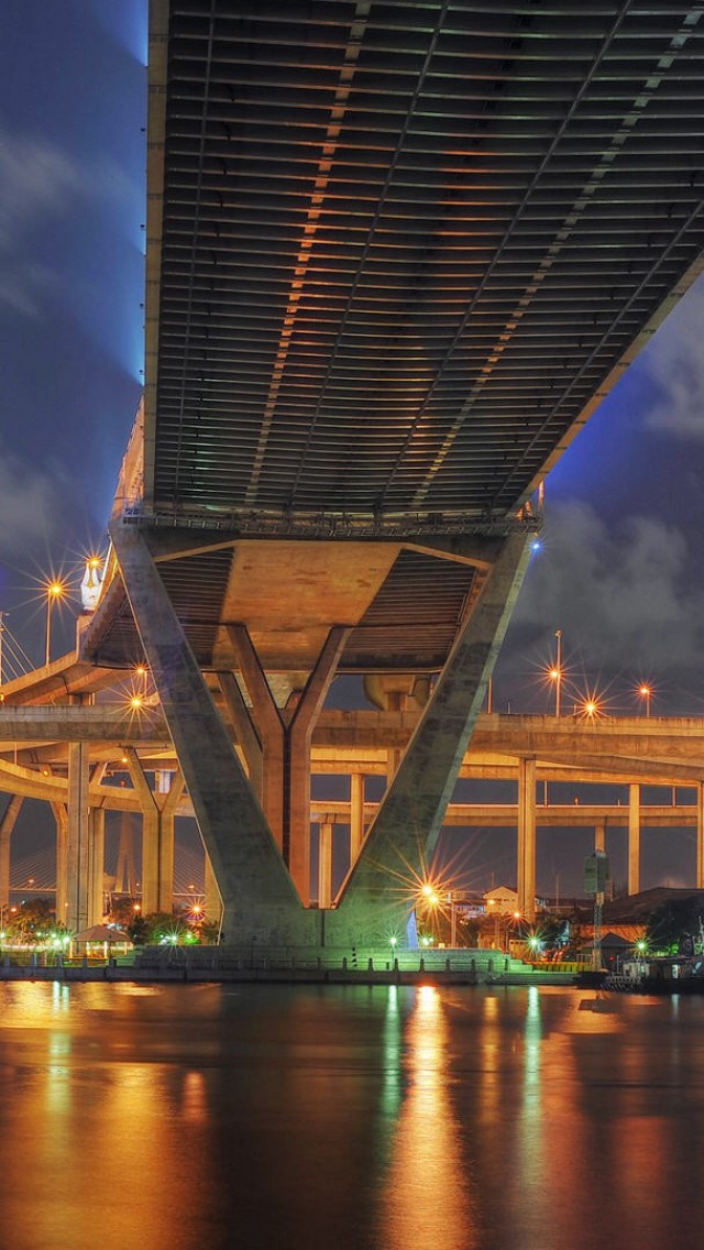 Bhumibol Bridge 640x1136