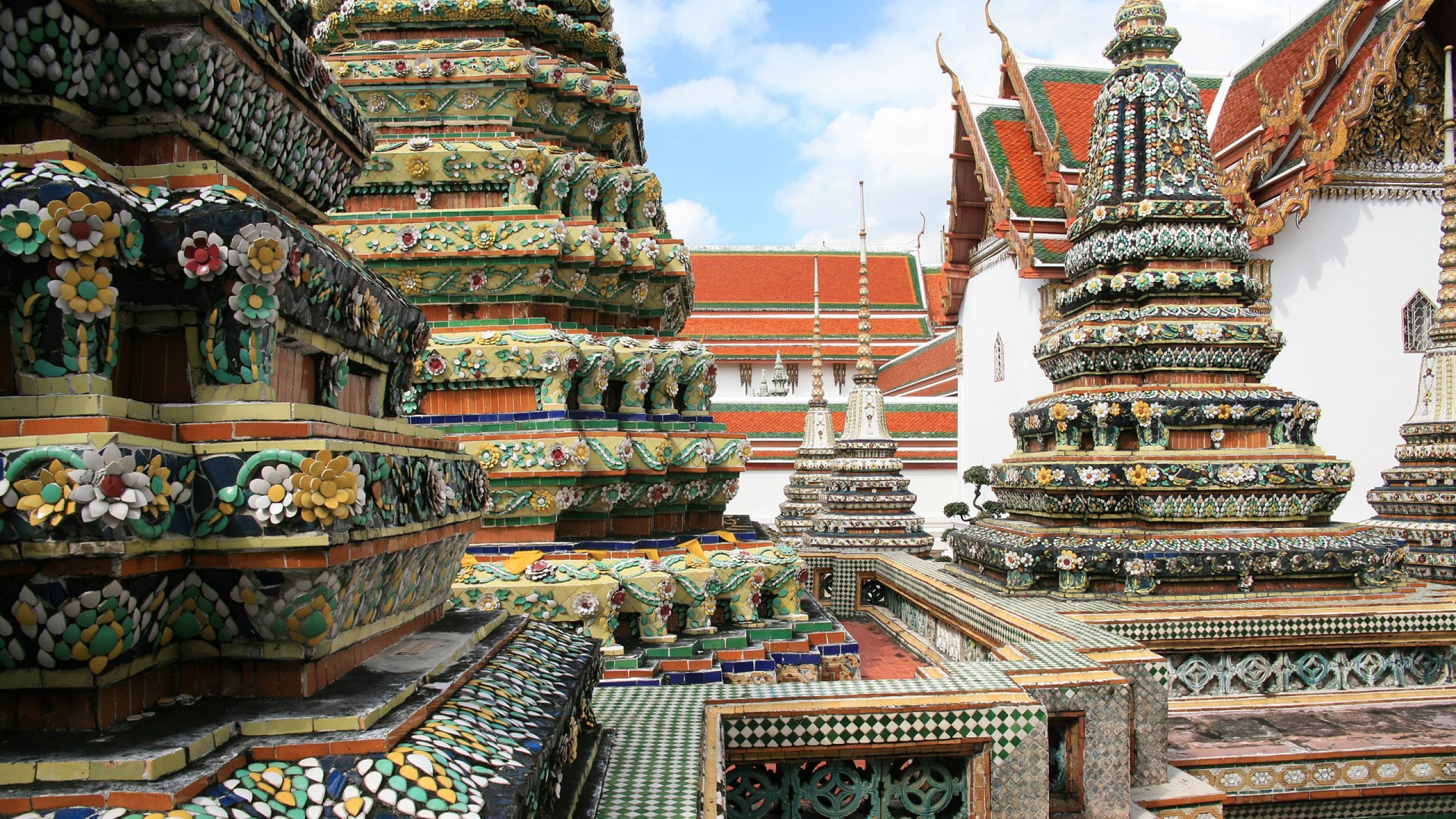 bangkok temple 2560x1440