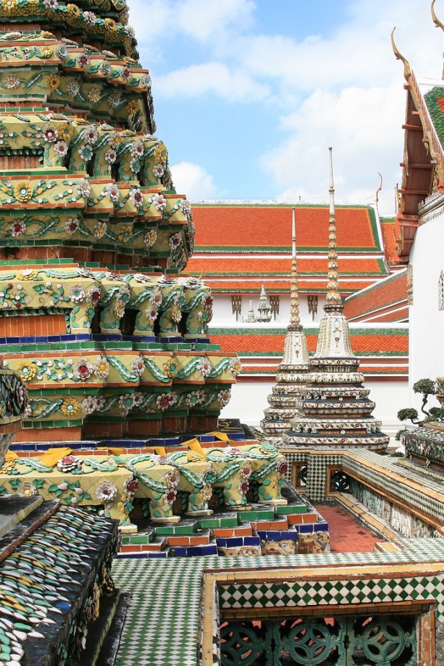 bangkok temple 640x960