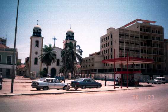 Luanda-Yuji 567 x 377