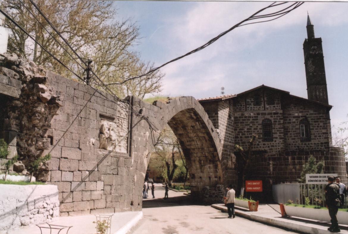 Diyarbakir mosque 1170 x 787