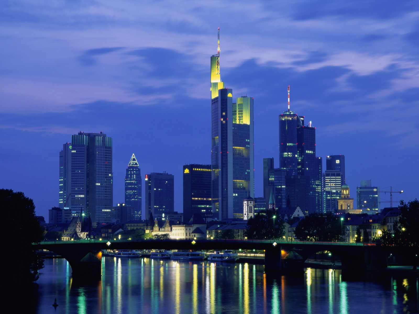 Frankfurt 1600 x 1200