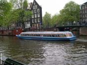 Amsterdam river 700 x 525
